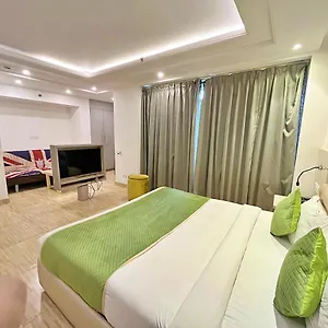 Homestay Red Rose - With Kitchenette, New Delhi